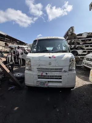 Suzuki Every 2012 White