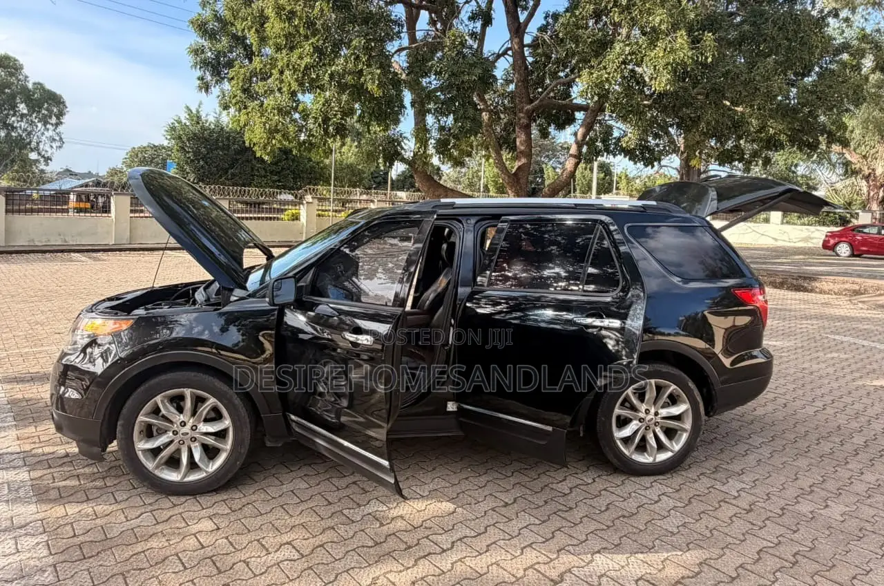 Ford Explorer 2014 Black