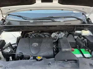 Toyota Highlander Limited 4x2 V6 (3.5L 6cyl 8A) 2017 White