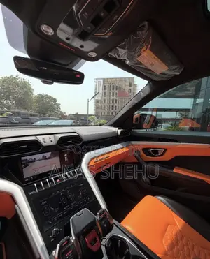 Lamborghini Urus 2022 Orange