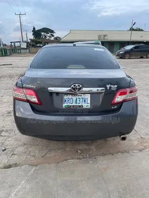 Toyota Camry LE 4dr Sedan (2.5L 4cyl 6AM) 2010 Matt Black