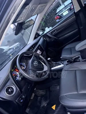 Toyota Corolla LE Eco (1.8L 4cyl 2A) 2019 Black