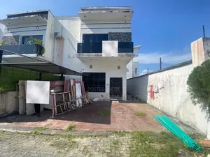 4bdrm Duplex in Ikota Villa Estate for rent