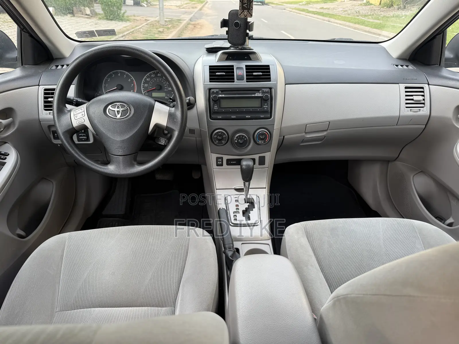 Toyota Corolla 2013 Gray