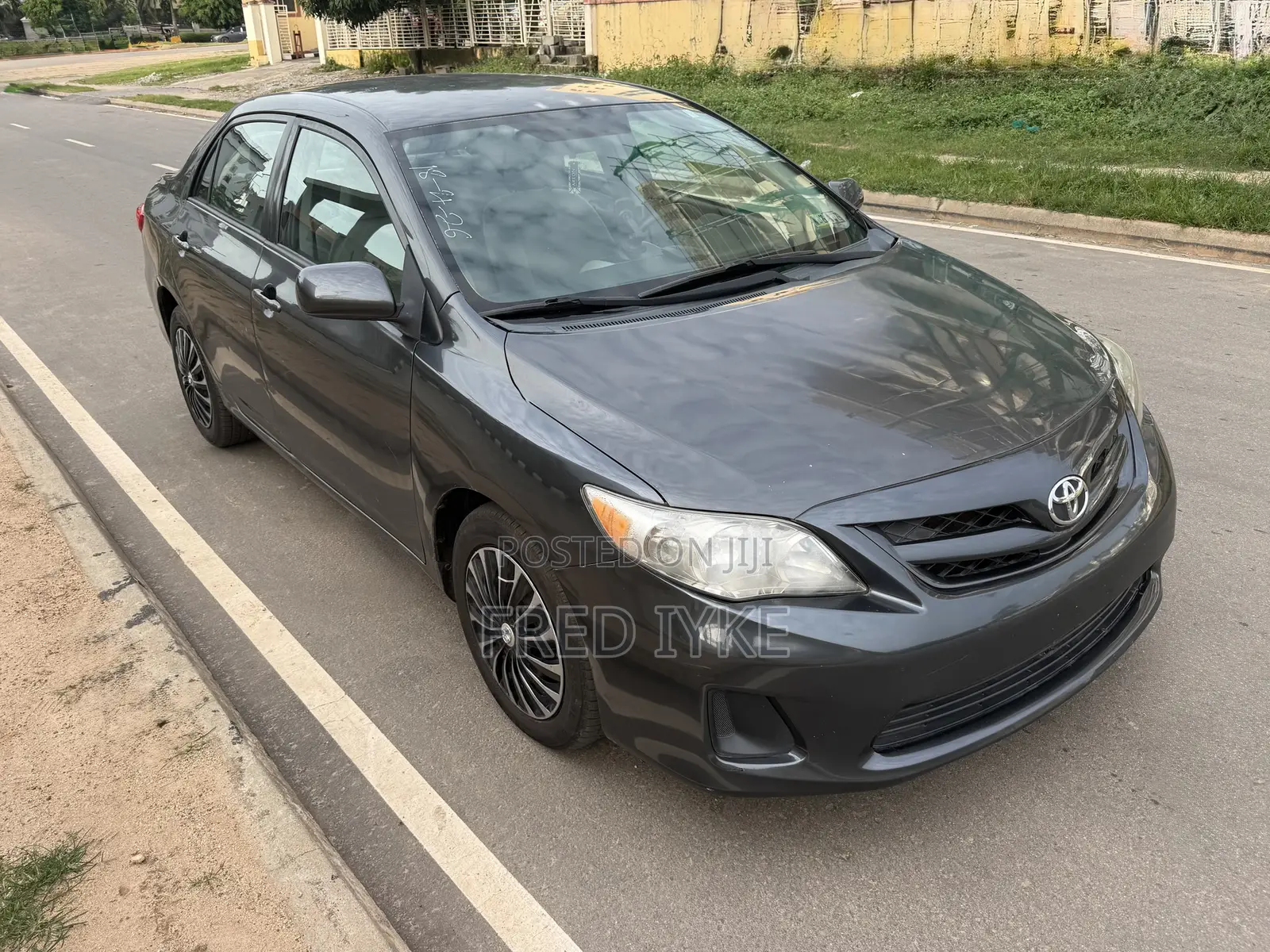 Toyota Corolla 2013 Gray