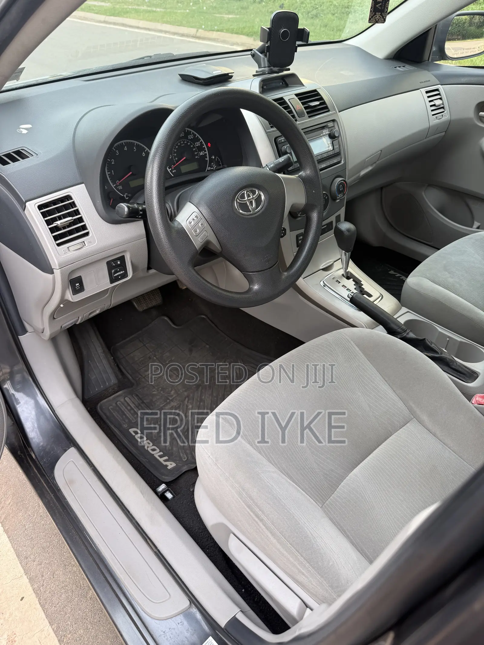 Toyota Corolla 2013 Gray