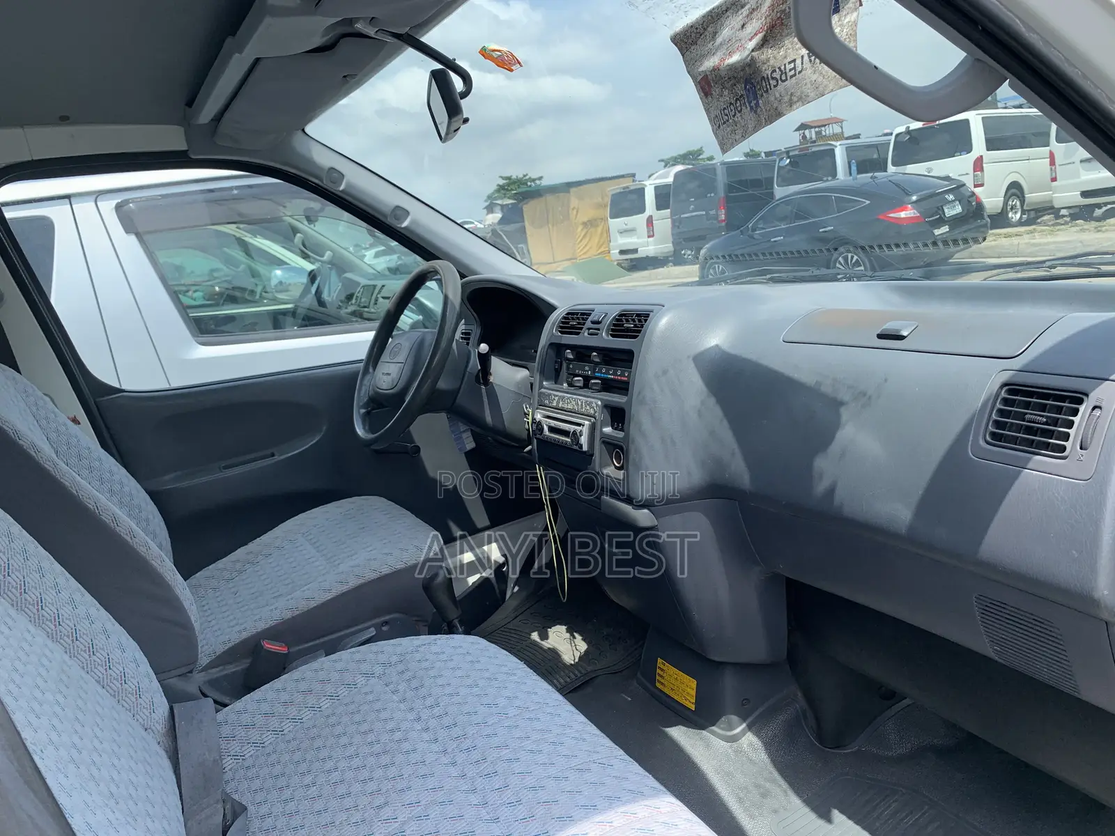 Toyota HiAce 2005 White