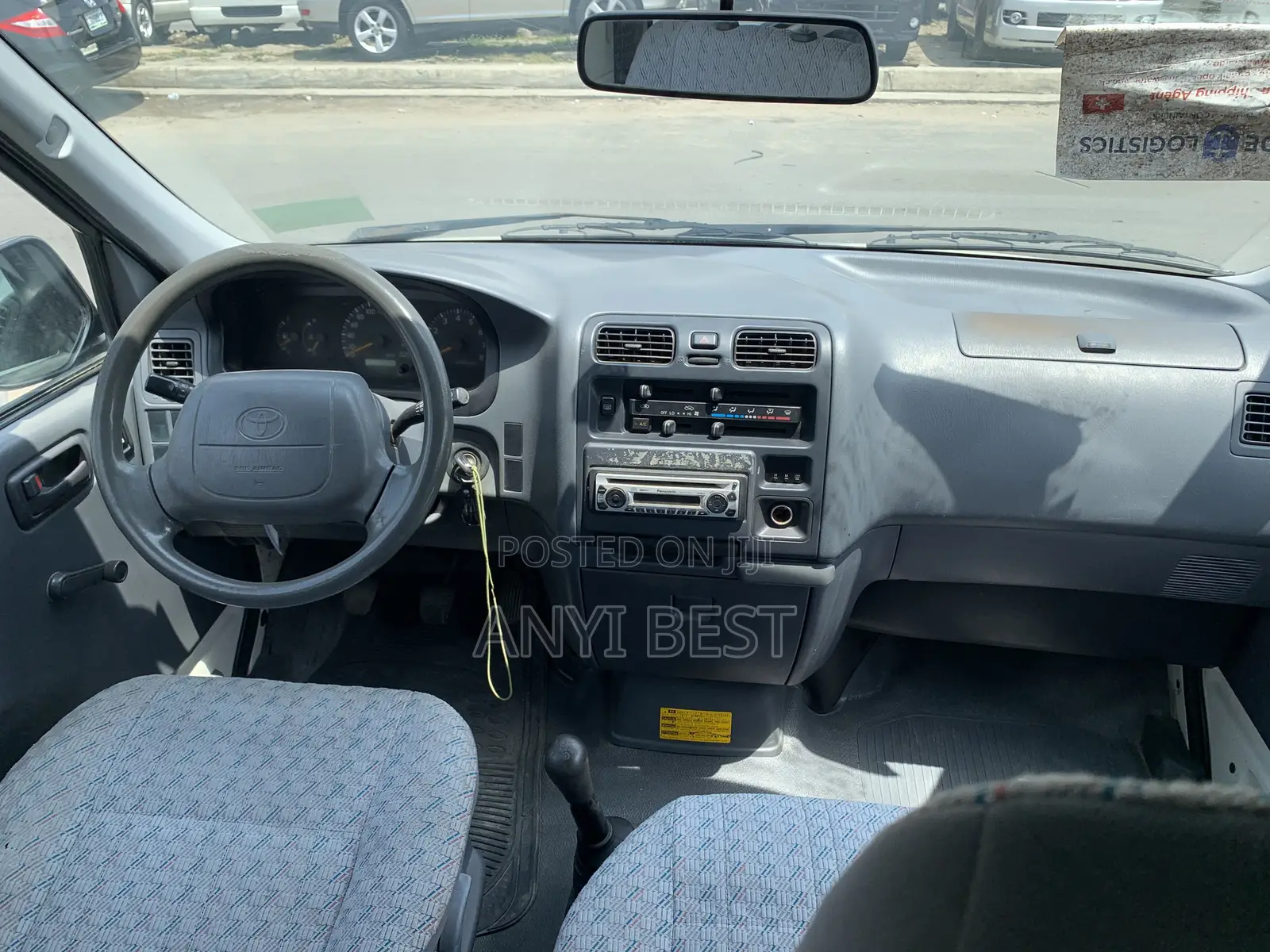 Toyota HiAce 2005 White