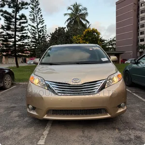 Toyota Sienna Limited 7 Passenger 2011 Gold