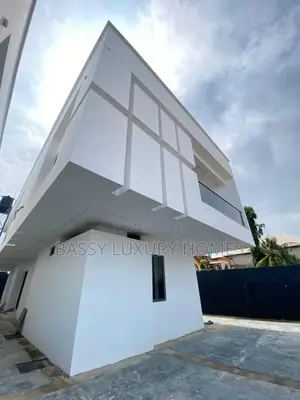 5bdrm Duplex in Ologolo for sale