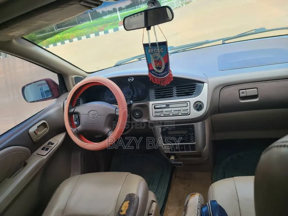 Toyota Sienna 2002 Red