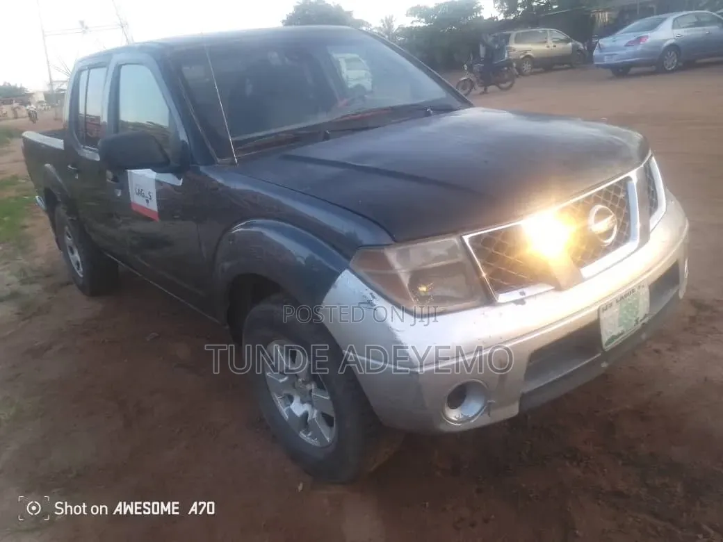 Nissan Frontier Automatic 2005 Black