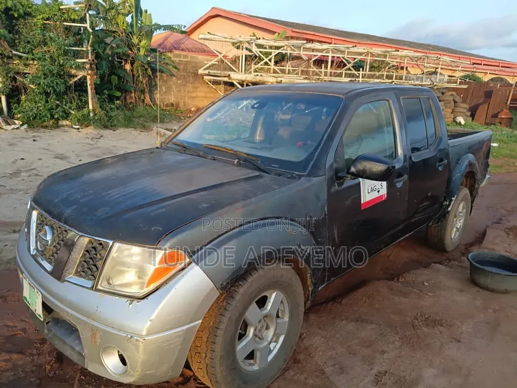 Nissan Frontier Automatic 2005 Black