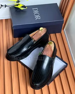 Men's Dior Leather Loafers With Textured Vamp