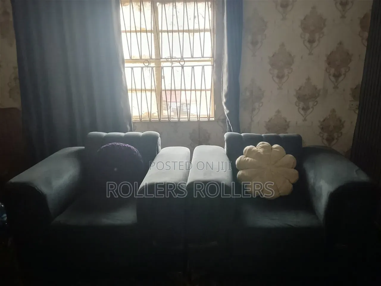 Neatly Used Sofa Set