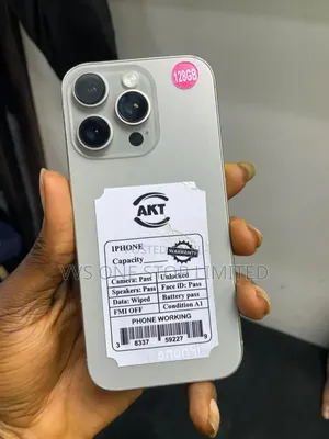 Apple iPhone 16 Pro 128 GB Gray