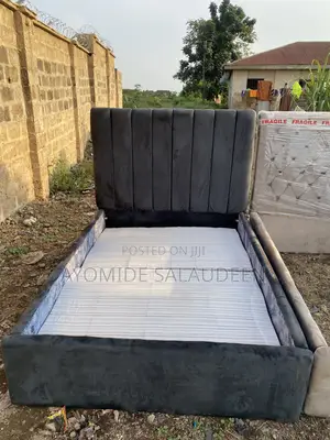Bedframe 4 by 6