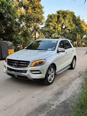 Mercedes-Benz M Class ML350 4MATIC 4dr SUV AWD (3.5L 6cyl 7A) 2014