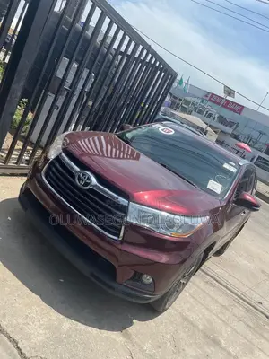 Toyota Highlander XLE V6 4x2 (3.5L 6cyl 6A) 2016 Red