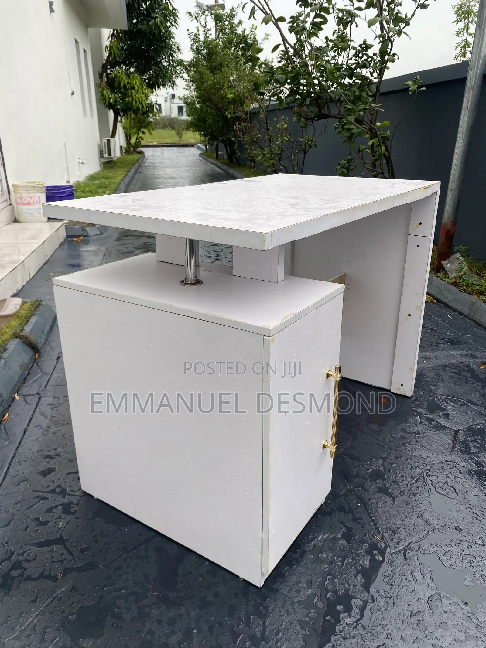 Solid HDF Office Table With Cupboard