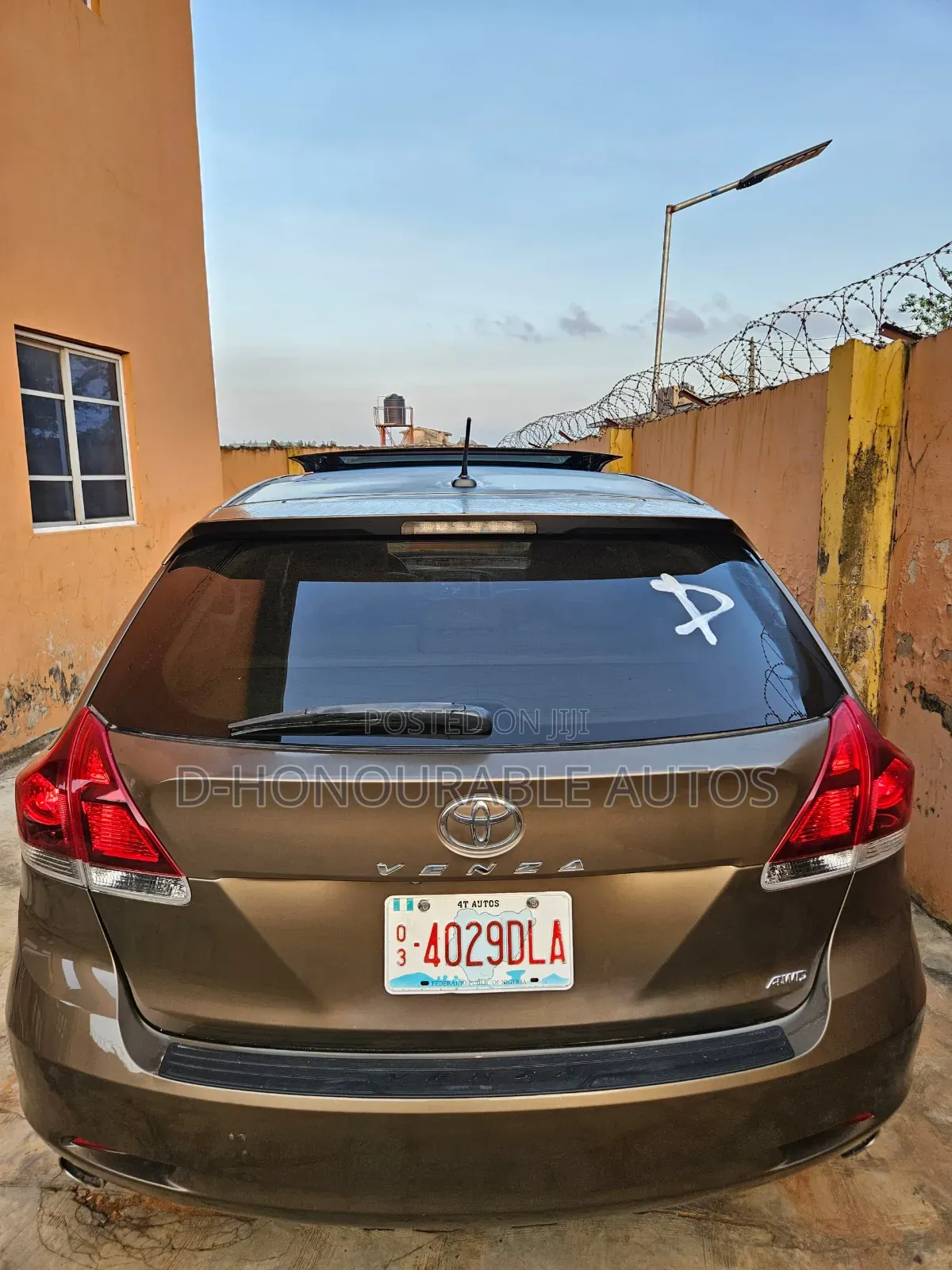Toyota Venza LE AWD V6 2013 Brown