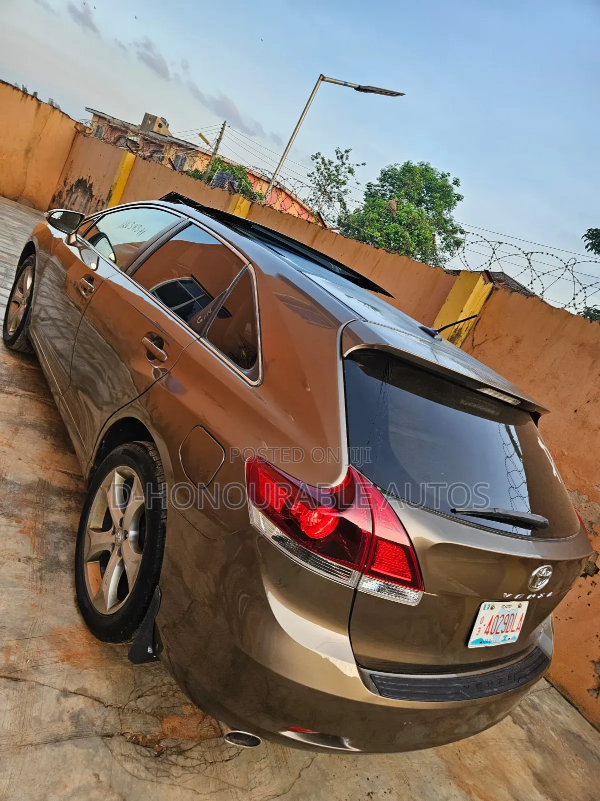 Toyota Venza LE AWD V6 2013 Brown
