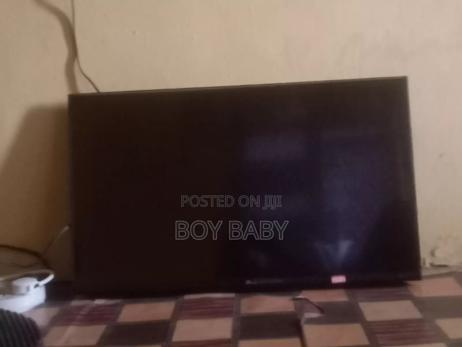 32'' Smart TV