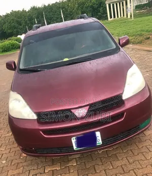 Toyota Sienna XLE 2005 Red