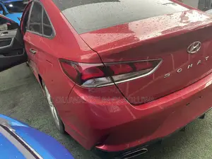 Hyundai Sonata Sport 2.0T Sedan FWD (2.0L 4cyl 6A) 2017 Red