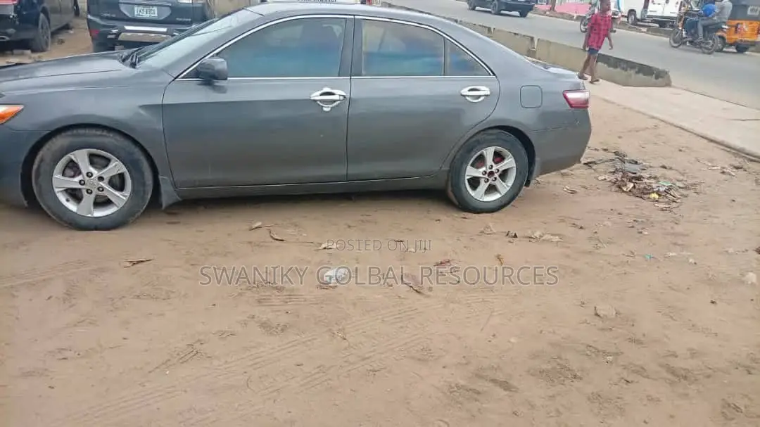 Toyota Camry 3.5 LE 2008 Gray