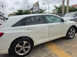 Toyota Venza V6 AWD 2010 White