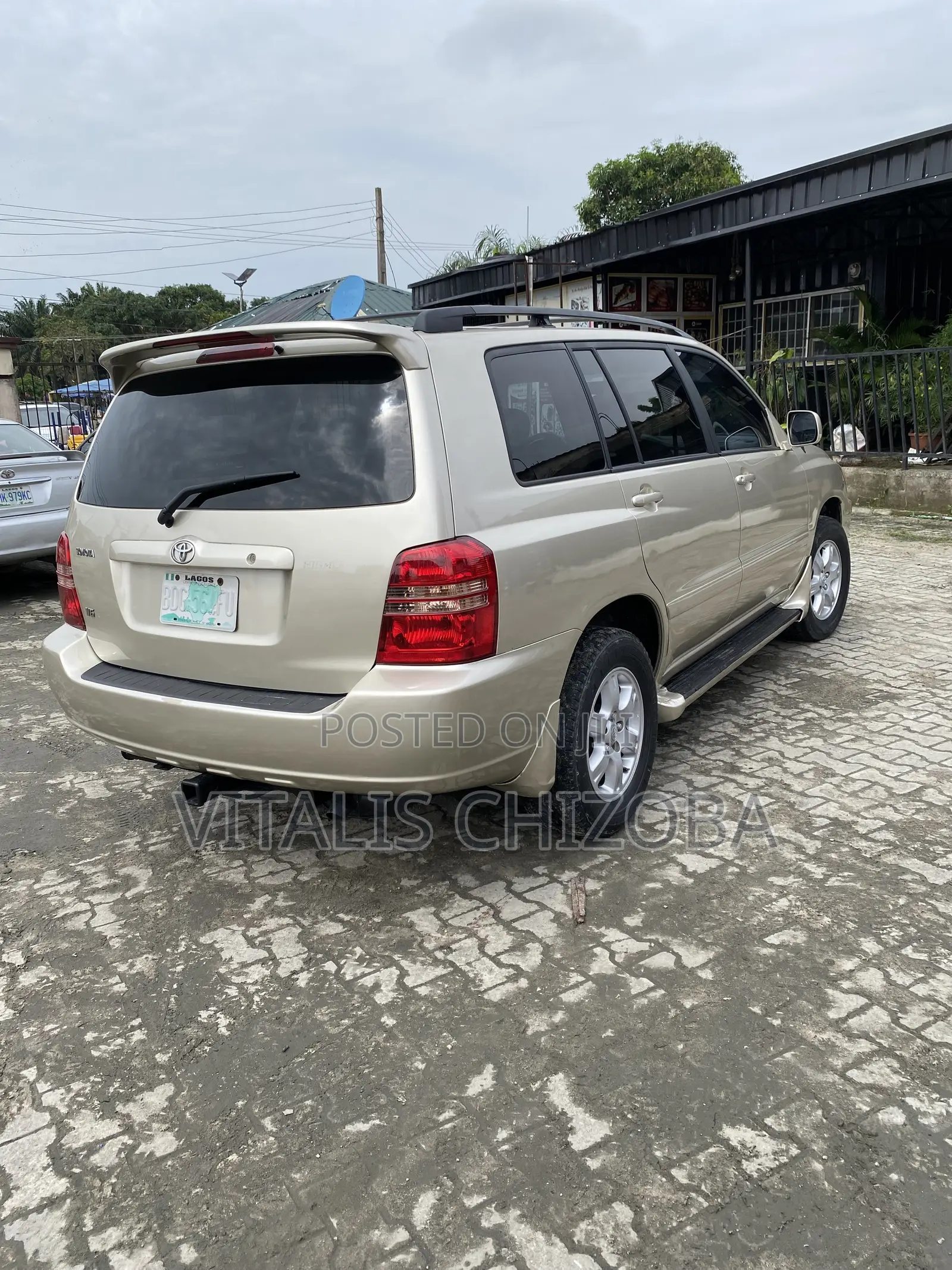 Toyota Highlander 2004 Gold