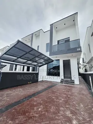 4bdrm Duplex in Lekki for sale