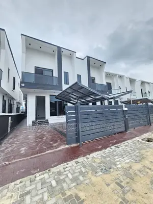 4bdrm Duplex in Lekki for sale
