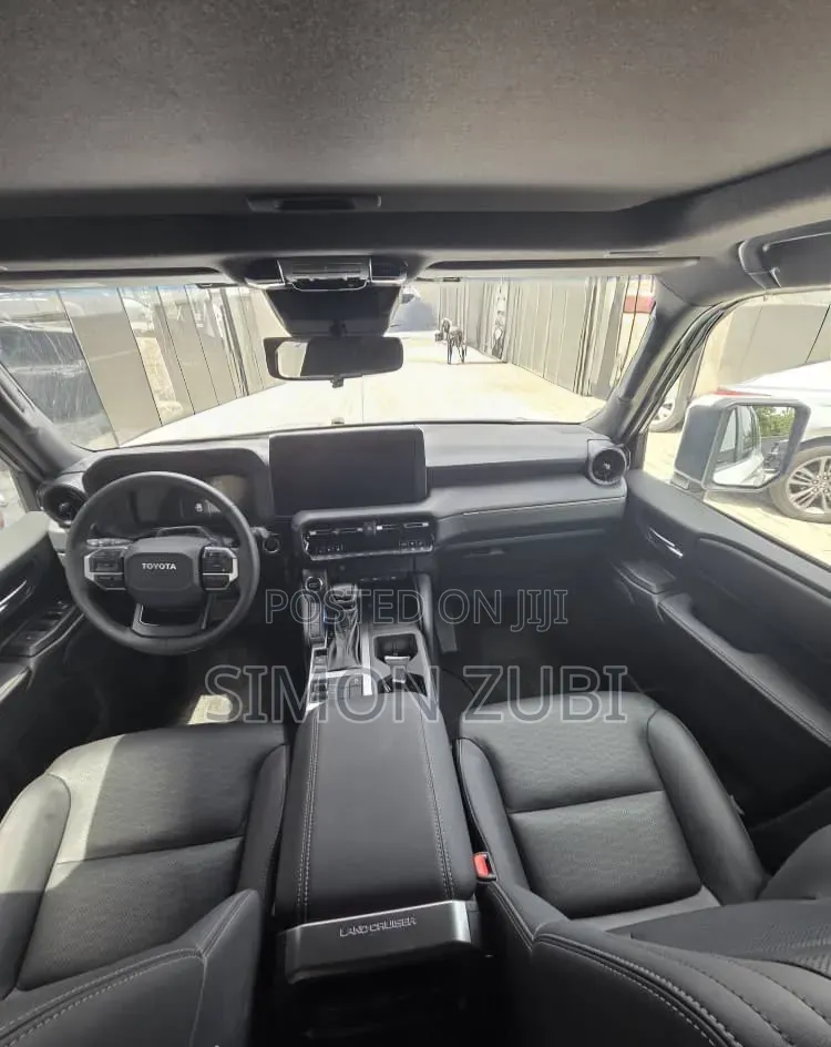 Toyota Land Cruiser Prado 2025 White