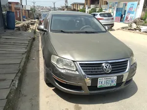 Volkswagen Passat 2006 Gray