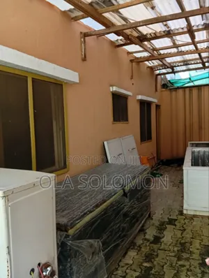 2bdrm Apartment in Lekki Phase 1 for rent