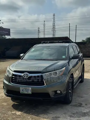 Toyota Highlander XLE V6 4x4 (3.5L 6cyl 6A) 2016 Gray