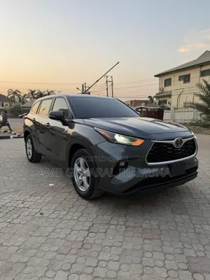 Toyota Highlander Limited AWD 2023 Gray
