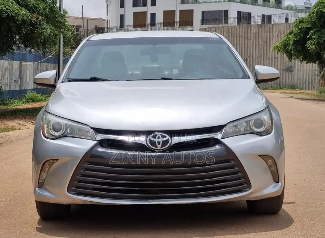 Toyota Camry 2015 Silver