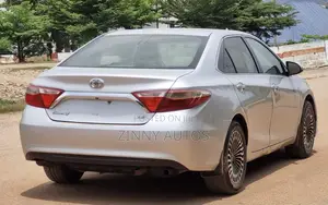 Toyota Camry 2015 Silver