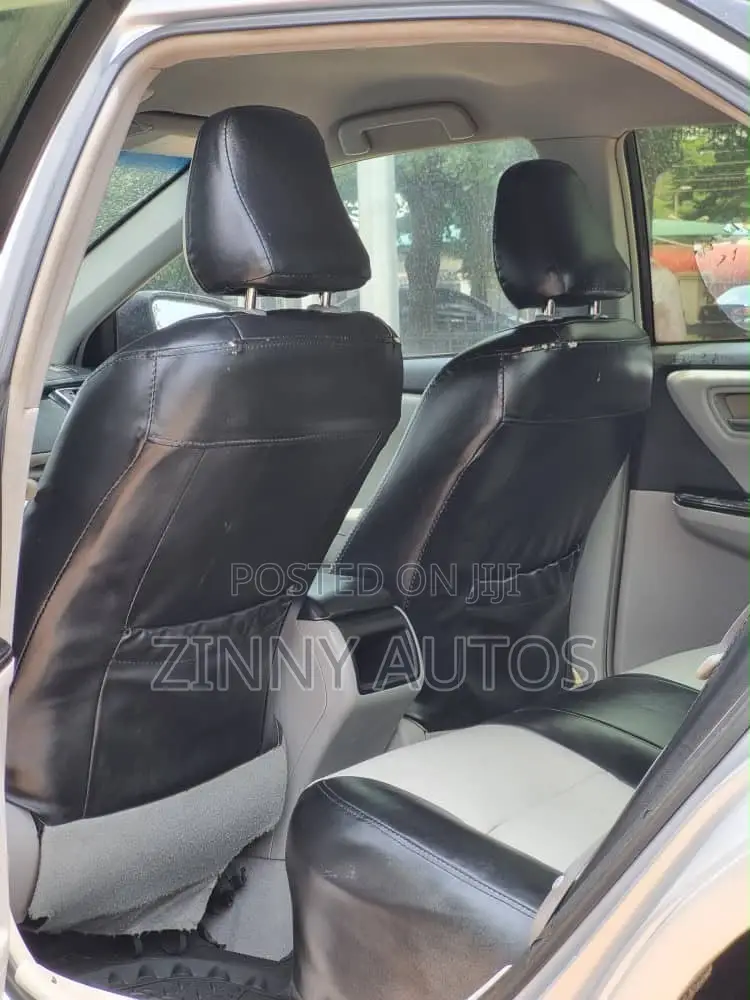 Toyota Camry 2015 Silver