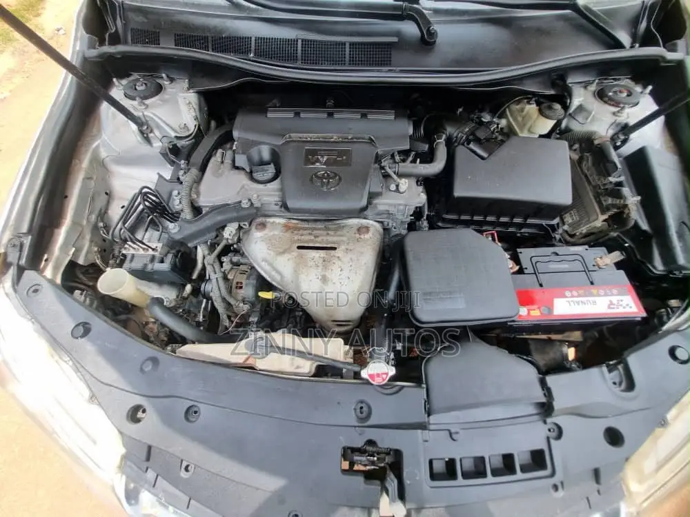 Toyota Camry 2015 Silver