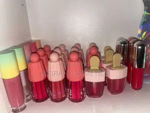 Magic Color Changing Lipgloss