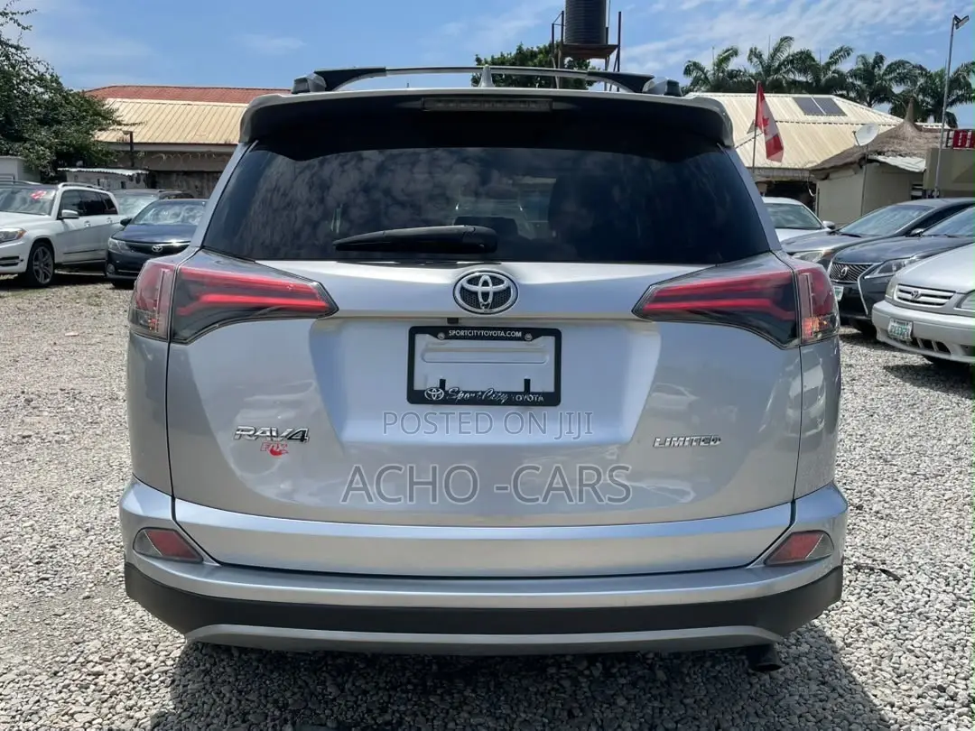 Toyota RAV4 2018 Silver