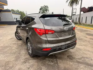 Hyundai Santa Fe Limited 4dr SUV (3.3L 6cyl 6A) 2014 Gray