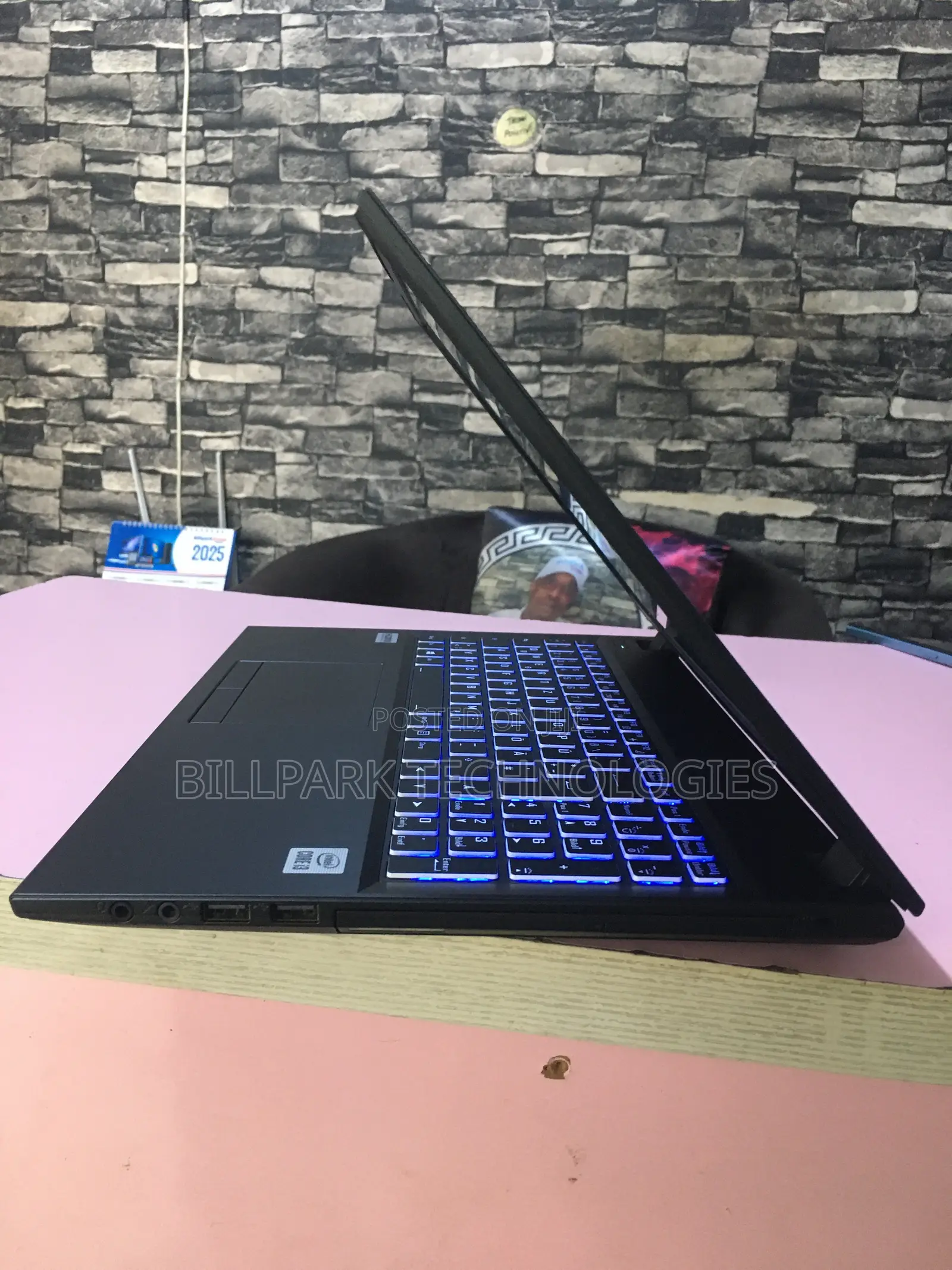 Laptop 8GB Intel Core i3 SSD 256GB