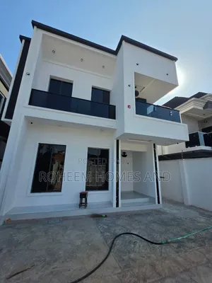 5bdrm Duplex in Secured Estate, Omole Phase 2 for sale