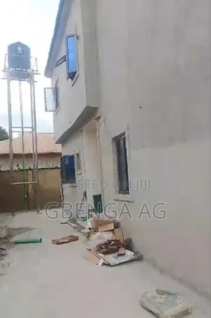 4bdrm Duplex in Magboro Off, Obafemi-Owode for sale