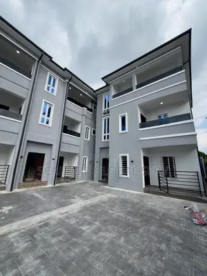 2bdrm Block of Flats in Sars Road, Port-Harcourt for sale